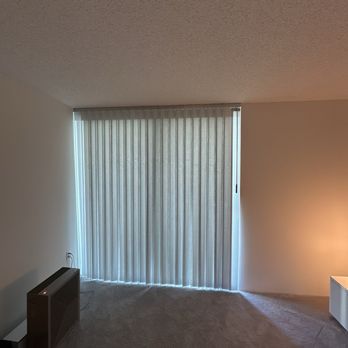 Shades West - Smart Drapes closed - Shutters Near Me - Honolulu, Hawaii Shades West - Smart Drapes closed - Shutters Near Me - Honolulu, Hawaii