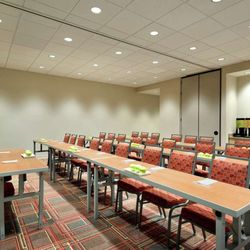 Home2 Suites by Hilton Cleveland Independence - Meeting Room