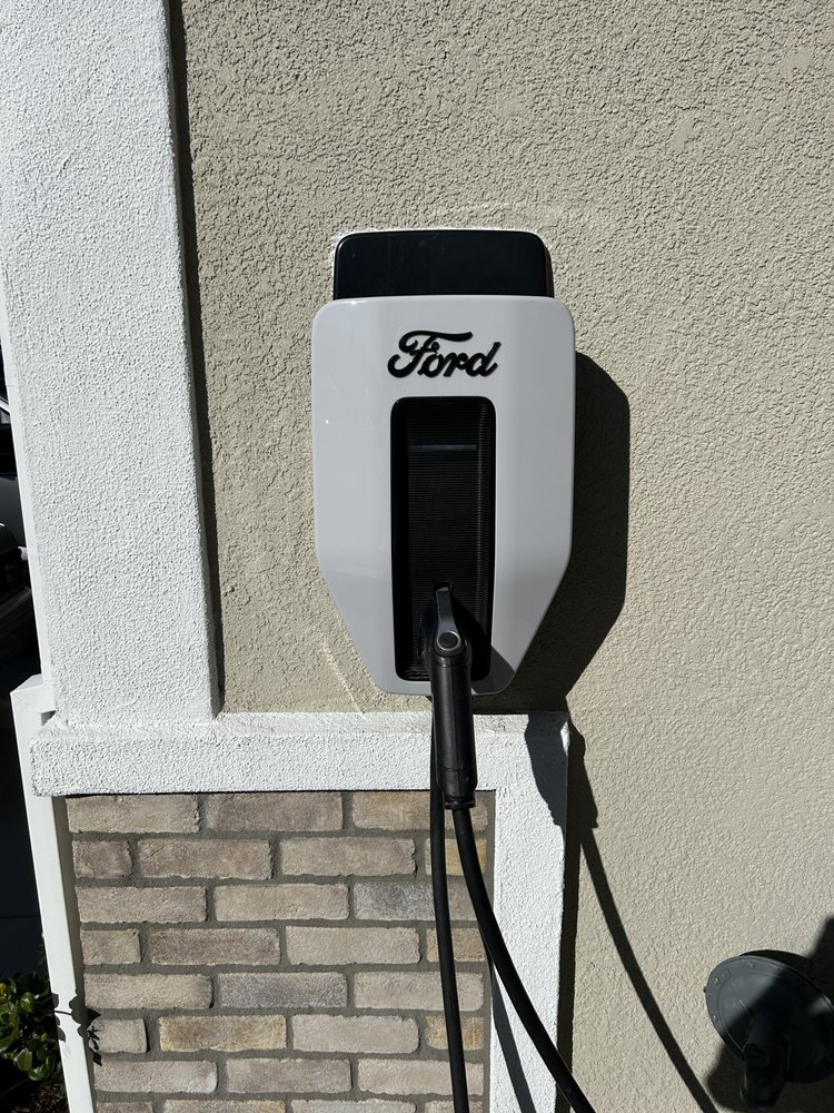 Slide of Rooster Electric
