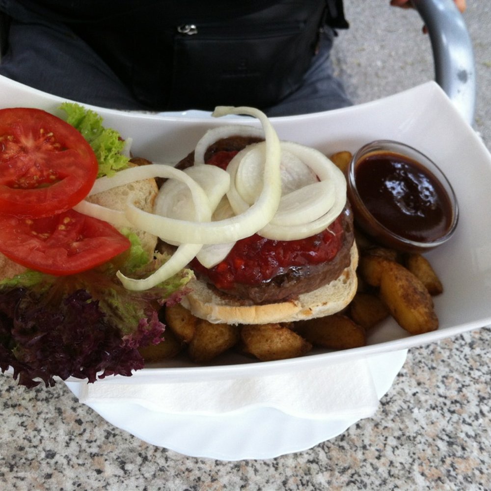 Centimeter - Buffalo Bürger - Bistros Near Me - Vienna, 9 Centimeter - Buffalo Bürger - Bistros Near Me - Vienna, 9