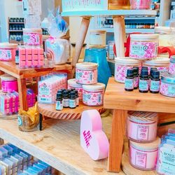 bowes signature candles - Bowes' Valentine's Day Collection