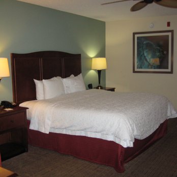 Hampton Inn & Suites Outer Banks/ Corolla - Hotels Near Me - Corolla, North Carolina