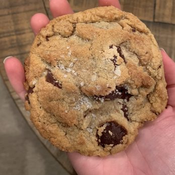Maverick Chocolate - Sea Salt Chocolate Chip Cookie - Chocolatiers & Shops Near Me - Cincinnati, Ohio