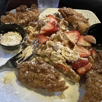 Glory Days Grill - Chicken & waffles - Sports Bars Near Me - Riverview, Florida