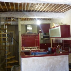 Location saisonniere bastide avec piscine - Cuisine toute équipée