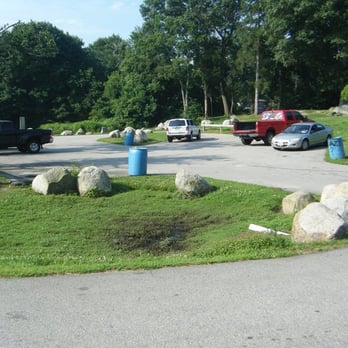 Salter Grove Memorial Park - Parks Near Me - Warwick, Rhode Island
