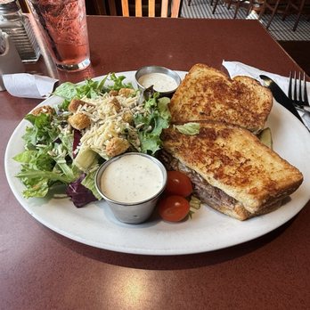 Collector's Choice Restaurant - Roast beef melt with size salad oh my God it is delicious - Breakfast & Brunch Near Me - Snohomish, Washington
