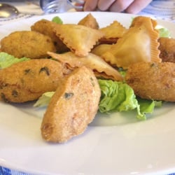 Dona Elsa - Bueñuelos de bacalao ... Ricos, ricos!