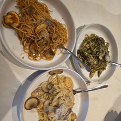 Tomato cream? Garlic Alfredo and pesto