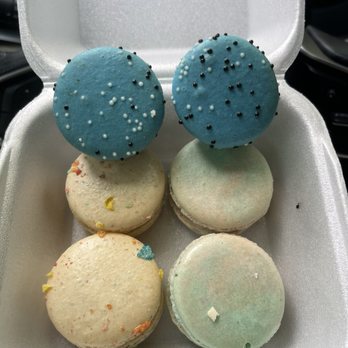 Paloma Coffee Co - Cotton candy, cookies and crème and fruity pebbles macrons - Bakeries Near Me - Windermere, Florida Paloma Coffee Co - Cotton candy, cookies and crème and fruity pebbles macrons - Bakeries Near Me - Windermere, Florida