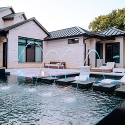 Sunstone Pools and Outdoor Living - Laminar Jets