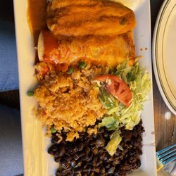 Agave Maria's Restaurant & Cantina - Enchilada and tamale plate
