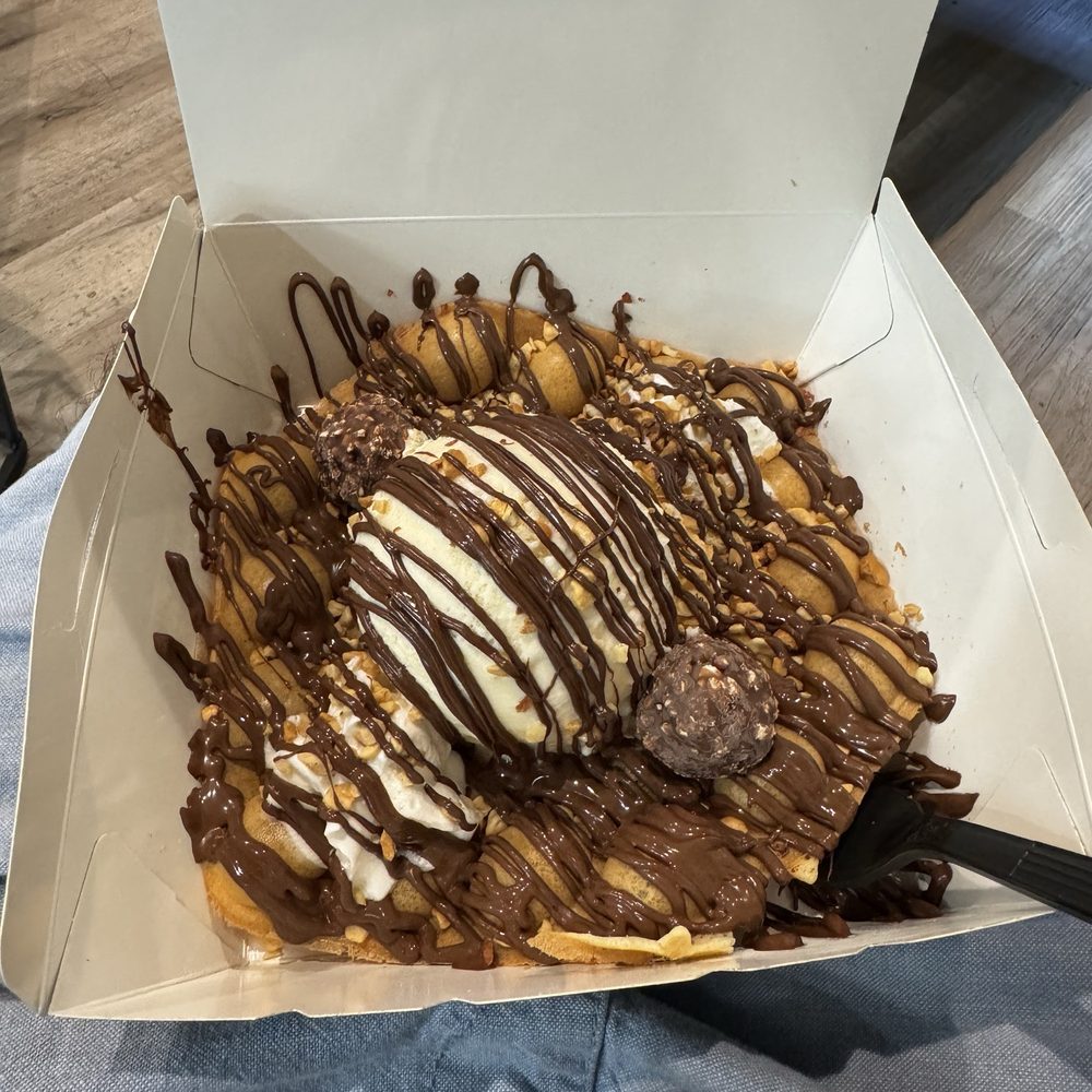 Gordo’s Bubble Waffles Marquette - Ferrerro Rocher - Desserts Near Me - Milwaukee, Wisconsin Gordo’s Bubble Waffles Marquette - Ferrerro Rocher - Desserts Near Me - Milwaukee, Wisconsin