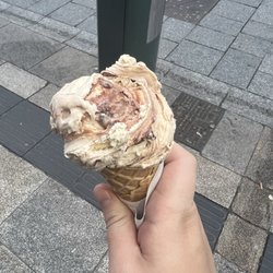 Gino's - Kinda Bueno cone