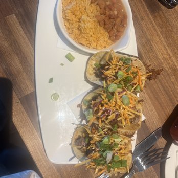 Yard House - Grilled Korean Beef taco - New American Near Me - Dallas, Texas Yard House - Grilled Korean Beef taco - New American Near Me - Dallas, Texas