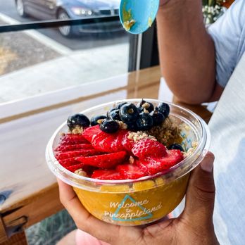 Playa Bowls - Mango Berry - Juice Bars & Smoothies Near Me - Summerville, South Carolina Playa Bowls - Mango Berry - Juice Bars & Smoothies Near Me - Summerville, South Carolina