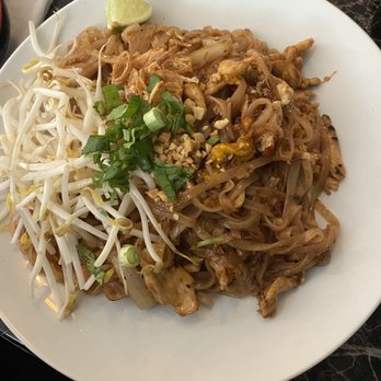 Pho Lantern Restaurant - Pad Thai - Seafood Near Me - Buffalo, New York