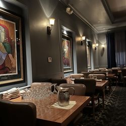 Va Bene Italian Restaurant - Martini & Wine Bar