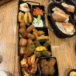Olijfje - Appetizer sampler. Very good. Way more than just for 2 people in our group's opinion. Was enough to feed 4 at least.
