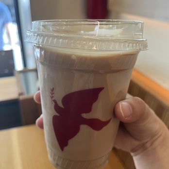 La Colombe Wall Street - Oatmilk Draft Latte - Coffee & Tea Near Me - New York, New York La Colombe Wall Street - Oatmilk Draft Latte - Coffee & Tea Near Me - New York, New York