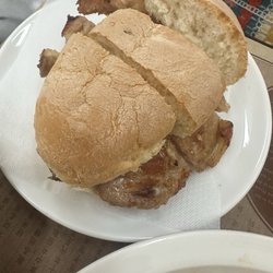 黃枝記粥麵店 - Pork chop bun (stick with their strength which are noodles)