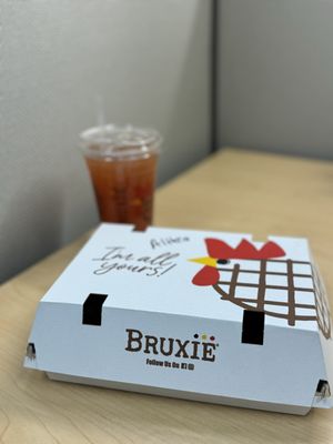 Bruxie by null