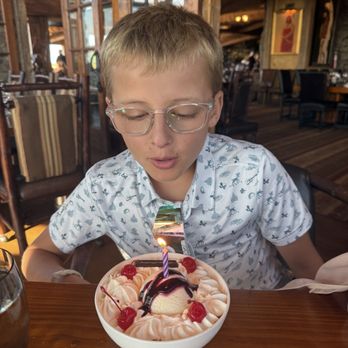 Osage Restaurant - Seafood Near Me - Ridgedale, Missouri