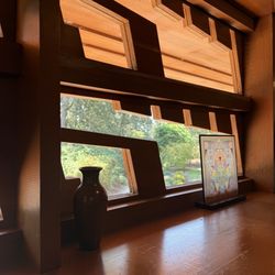 The Gordon House by Frank Lloyd Wright - The "key" motif, seen upstairs