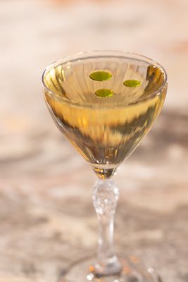 Bar Tontine by null