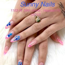 Sunny Nails