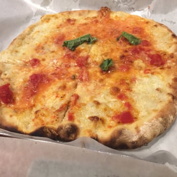 Da Franco - Margherita pizza - Pizza Near Me - Sorrento, NA Da Franco - Margherita pizza - Pizza Near Me - Sorrento, NA