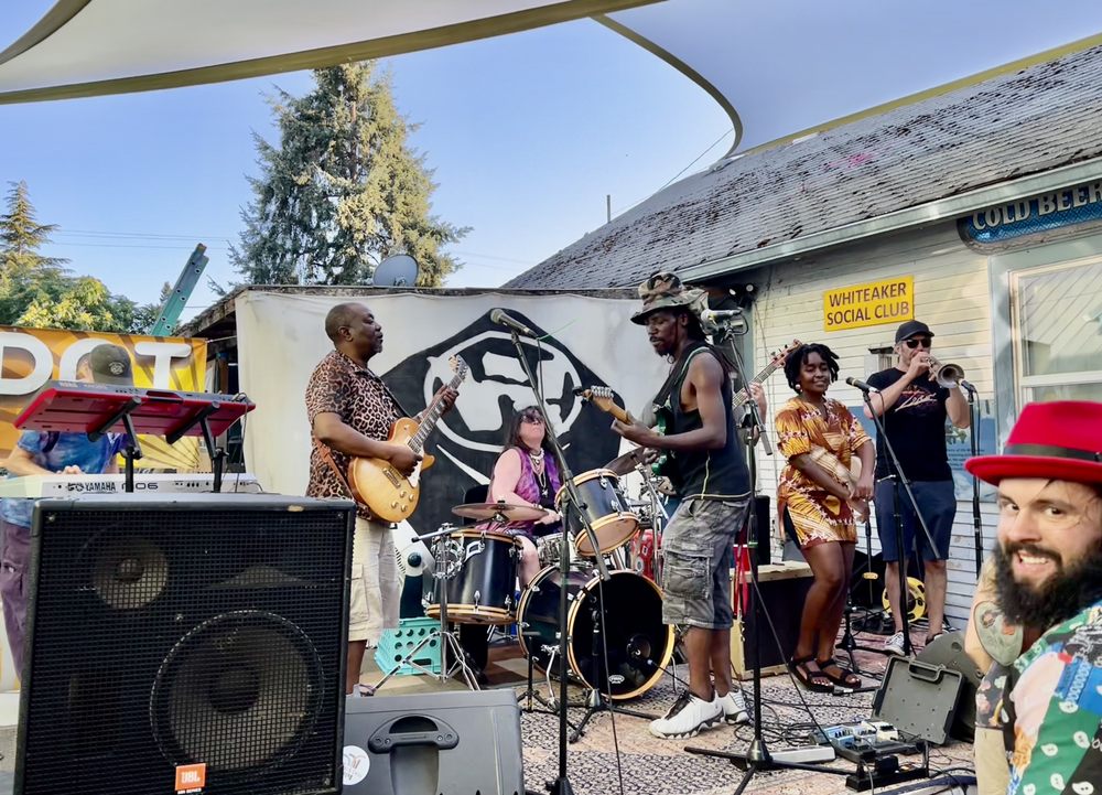 CHRISTINA CASTLEREY BETTER HOMES AND GARDENS/EQUINOX Updated June