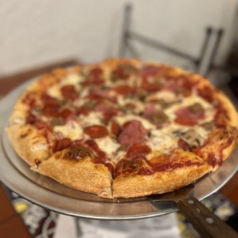 Viano's Pizza & Pasta