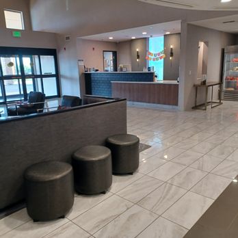 Best Western Plus Coalinga Inn - Lobby - Hotels Near Me - Coalinga, California Best Western Plus Coalinga Inn - Lobby - Hotels Near Me - Coalinga, California