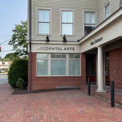 New Canaan Dental Arts - Street entrance. Ample parking