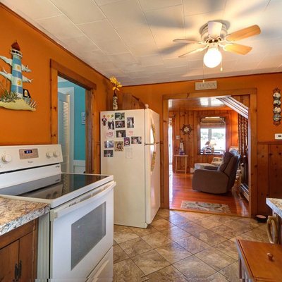 Live By Leclair & Co