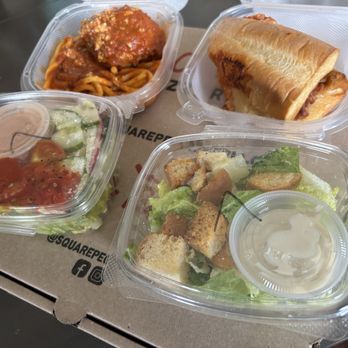 Square Peg Pizzeria Vernon - HALF SANDWICH DEAL and Spaghetti & Meatballs lunch specials - Pizza Near Me - Vernon, Connecticut Square Peg Pizzeria Vernon - HALF SANDWICH DEAL and Spaghetti & Meatballs lunch specials - Pizza Near Me - Vernon, Connecticut