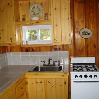 Partridge Cabins - Kitchen in Webster Cabin - Vacation Rentals Near Me - Pittsburg, New Hampshire Partridge Cabins - Kitchen in Webster Cabin - Vacation Rentals Near Me - Pittsburg, New Hampshire