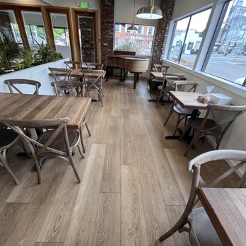Sarmentine - Organic French Bakery - More inside seating - Bakeries Near Me - Petaluma, California