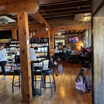 The Porch - the inside of a restaurant - Pizza Near Me - Prairie du Chien, Wisconsin The Porch - the inside of a restaurant - Pizza Near Me - Prairie du Chien, Wisconsin