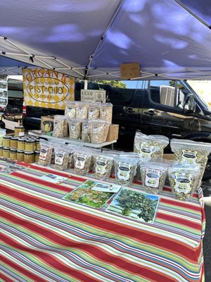 Santa Barbara Farmers Market // Saturday by null