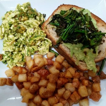 Seabirds Kitchen - Scramble and avo toast - Vegan Near Me - Costa Mesa, California