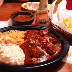 La Piñata - San Leandro - The National Dish of Mexico, Gallina en Mole