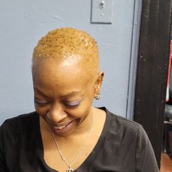 Teado's Cut N Style - My natural hair highlights.  Not bad for a Southern Girl.