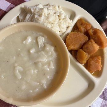 Kim's Barbecue House - Chicken with pastry, yams and creamed potatoes - Restaurants Near Me - Dunn, North Carolina Kim's Barbecue House - Chicken with pastry, yams and creamed potatoes - Restaurants Near Me - Dunn, North Carolina