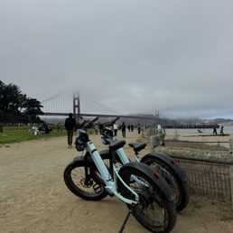 E-bikes E-bikes
