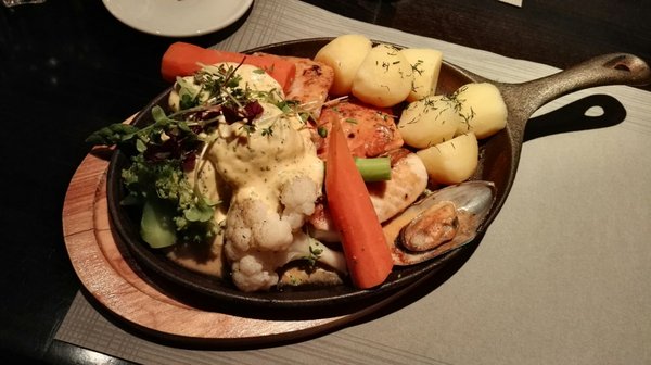 Restaurant Luv by null