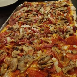 Deluxe Pizza Deluxe Pizza