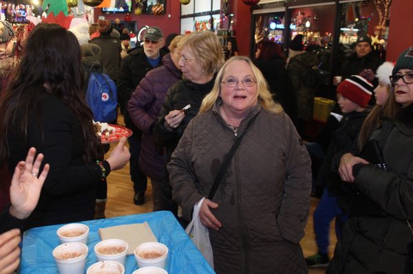 Floyd's 99 Barbershop by null