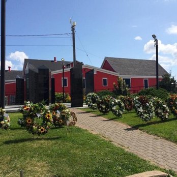 Seaside Flowers - Photo - Florists Near Me - Lunenburg, Nova Scotia